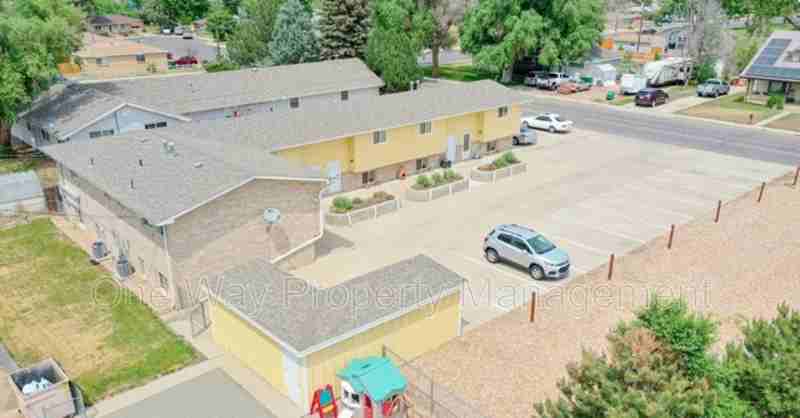 3711 Carson Ave - Photo 3 of 9