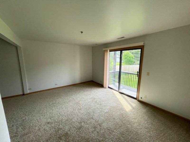 932 W Rollins Rd #932F - Photo 2 of 5