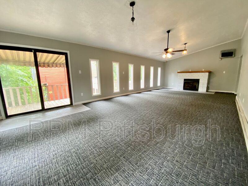 614 Stanton Ave - Photo 3 of 11