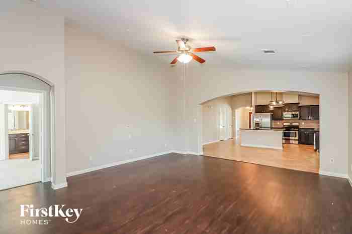 21 Coconut Palms Ct - Photo 3 of 15