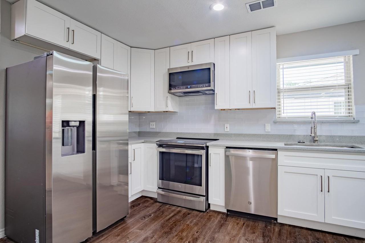 15820 Meadow Vista Dr - Photo 7 of 24