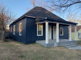 featured image of 823 W Day St #823