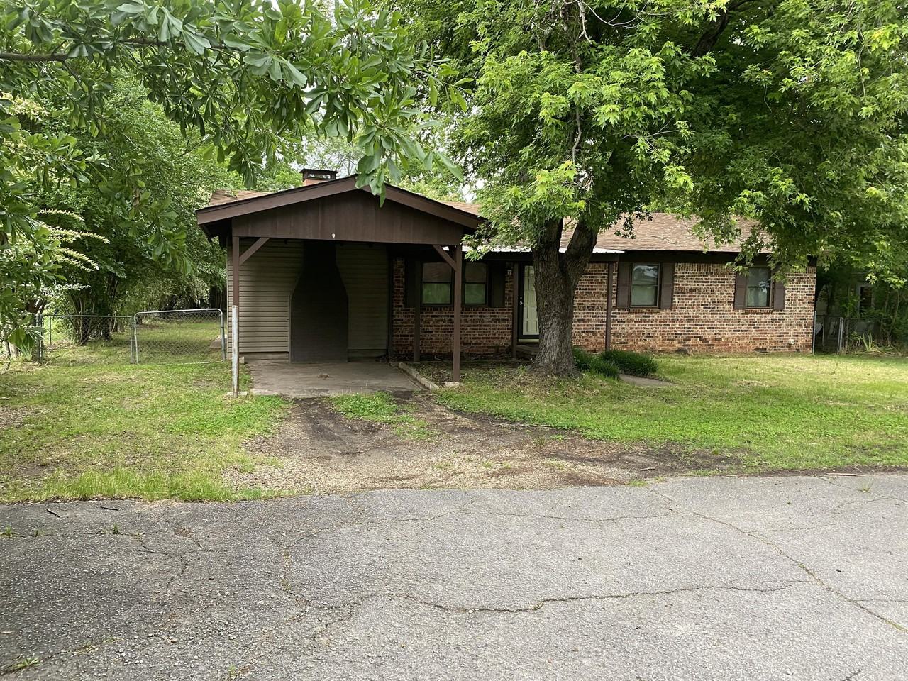 1408 H St #1 - Photo 2 of 18