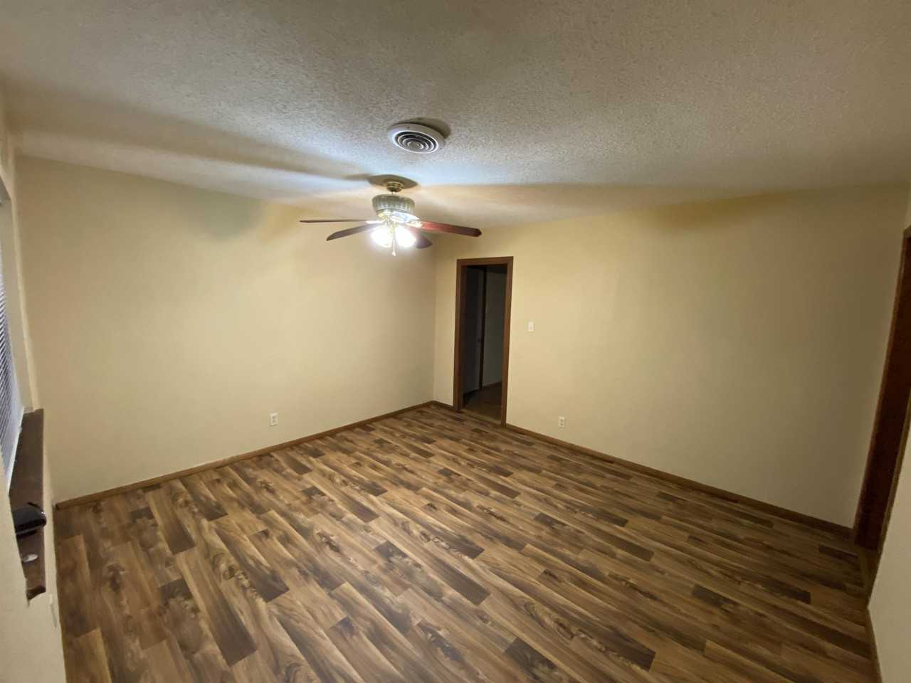 1408 H St #1 - Photo 3 of 18