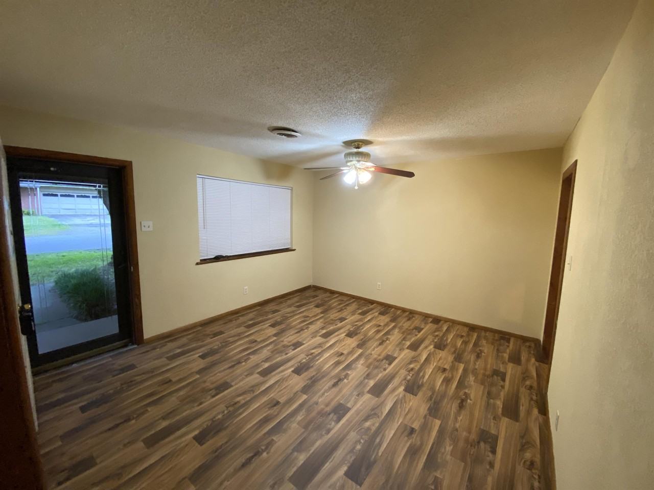 1408 H St #1 - Photo 4 of 18