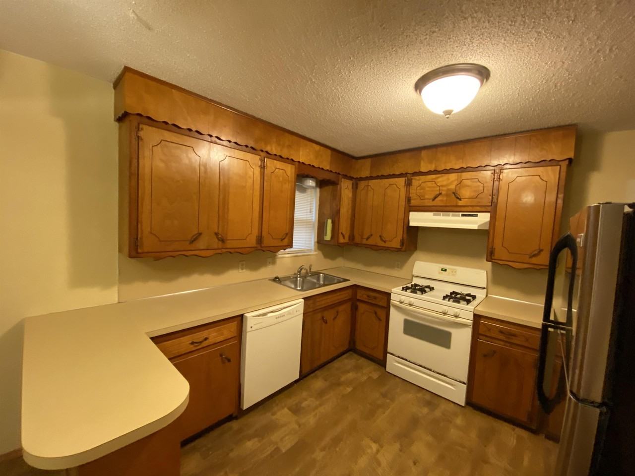 1408 H St #1 - Photo 6 of 18