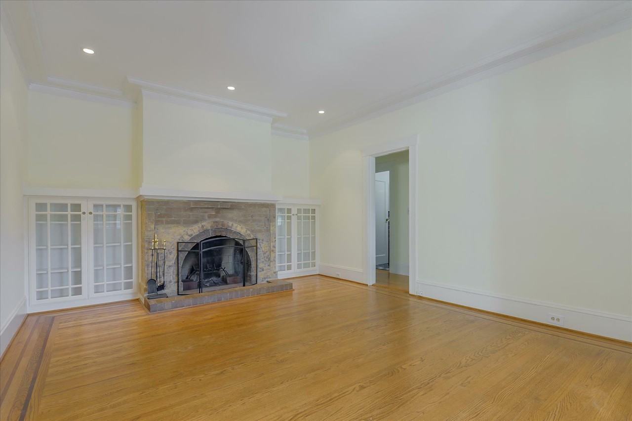 1525 Cypress Ave - Photo 2 of 24