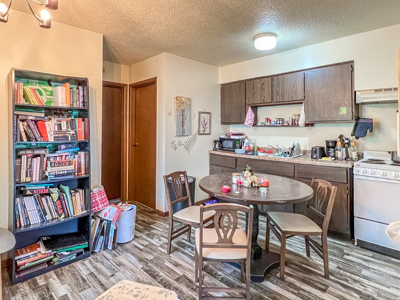 913 W Ridge St #2 - Photo 2 of 6
