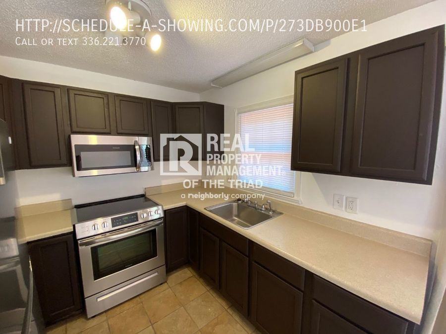 802 Glendale Dr - Photo 3 of 24