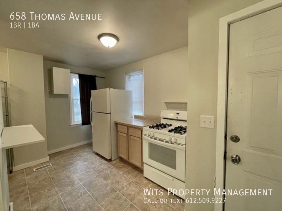 658 Thomas Ave #658 - Photo 3 of 9