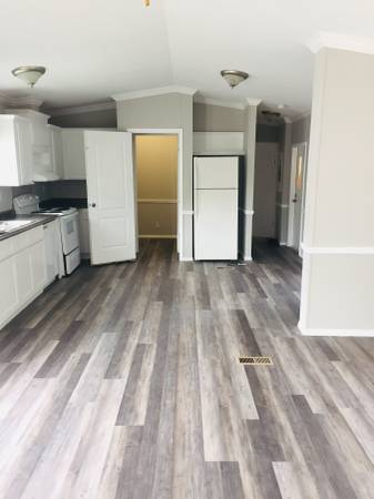 9477 Lansdowne Rd - Photo 2 of 14