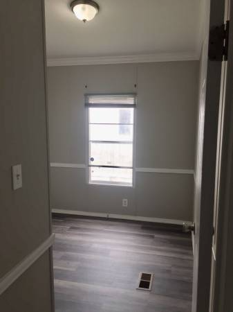 9477 Lansdowne Rd - Photo 3 of 14