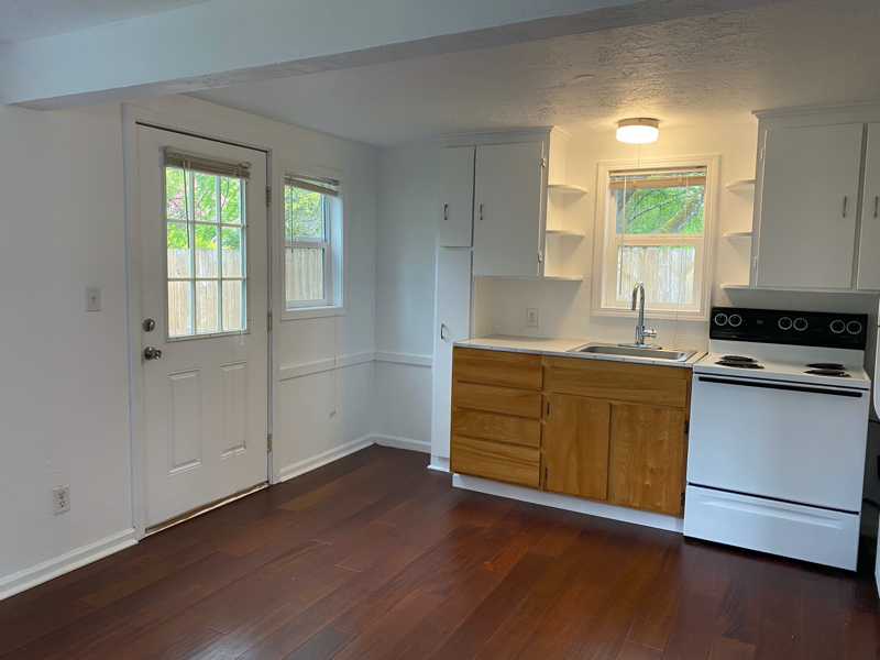 390 22nd St Se - Photo 2 of 17