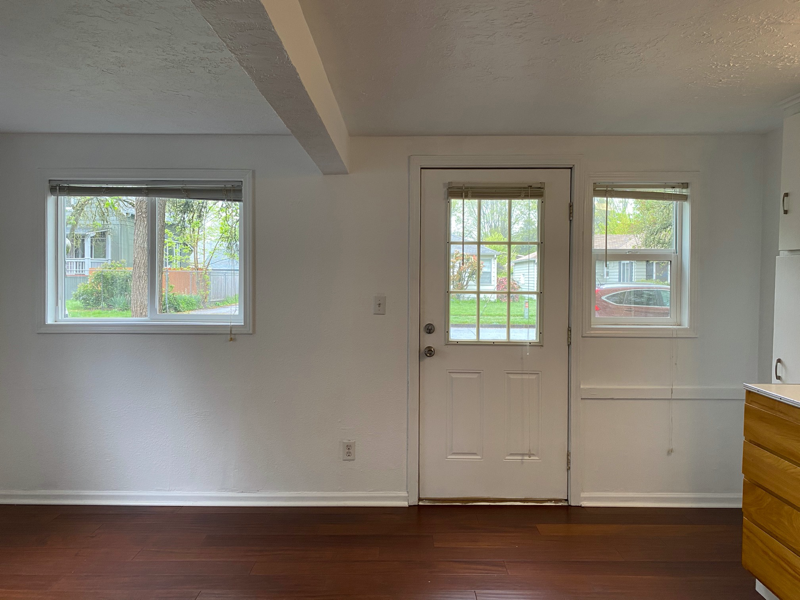 390 22nd St Se - Photo 3 of 17