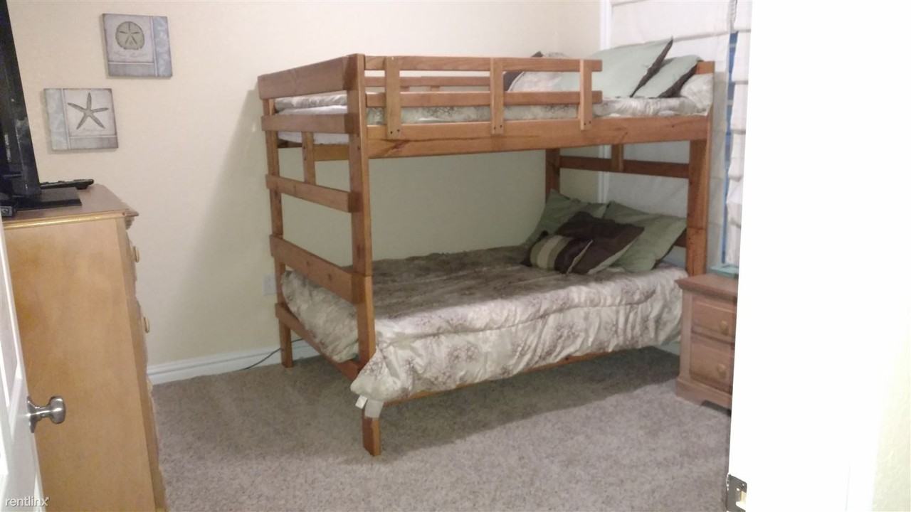 204 Sandbridge Rd - Photo 2 of 17