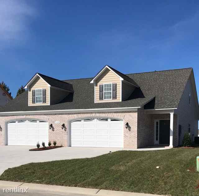 1828 Cambria Dr - Photo 2 of 10
