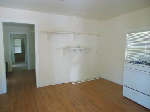 506 Laurel St - Photo 3 of 15