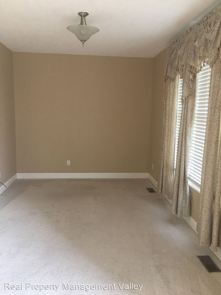 233 Northwoods Dr - Photo 2 of 18