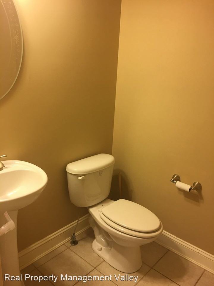 233 Northwoods Dr - Photo 3 of 18