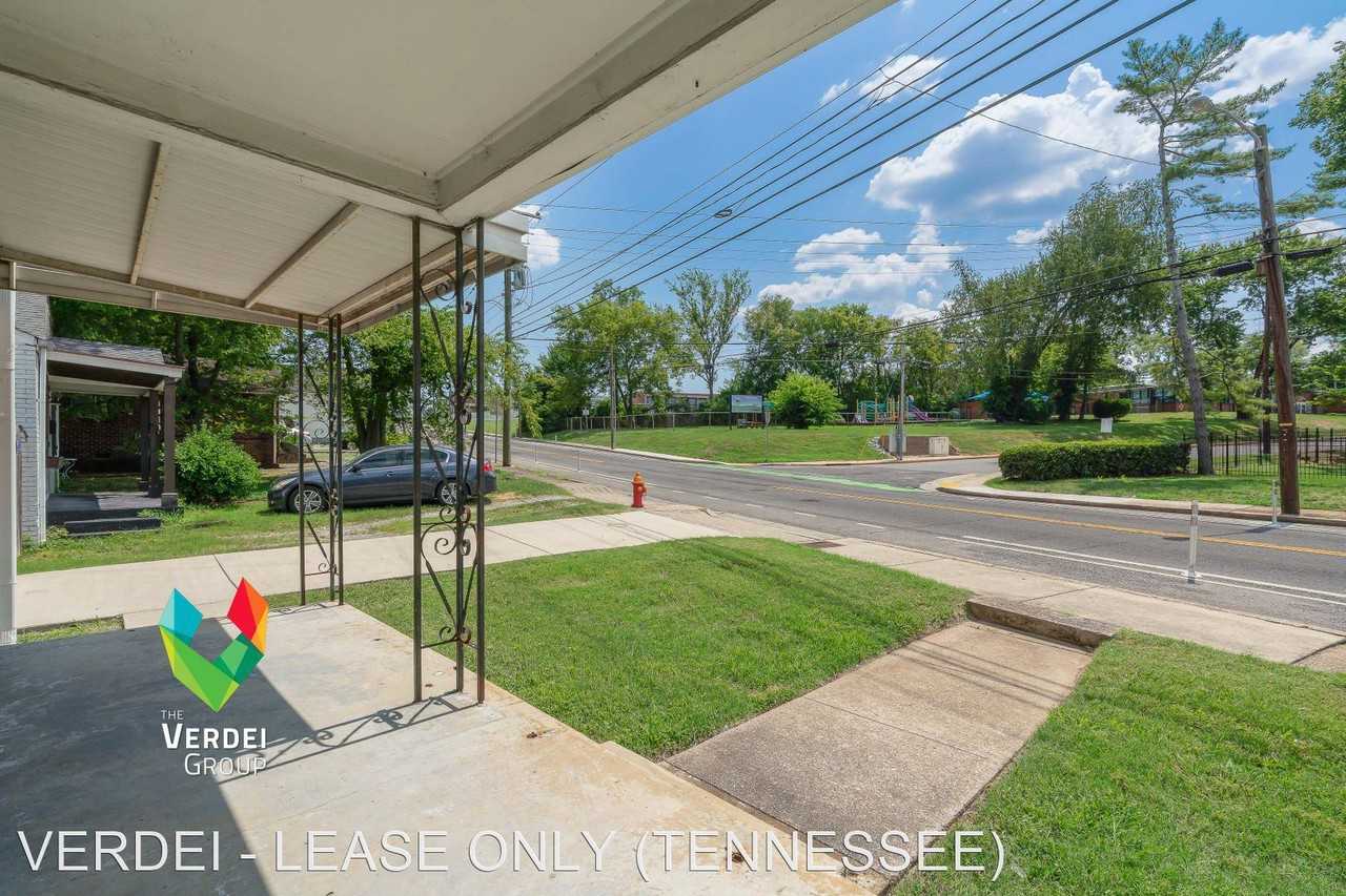 1720 Dr Db Todd Jr Blvd - Photo 3 of 49
