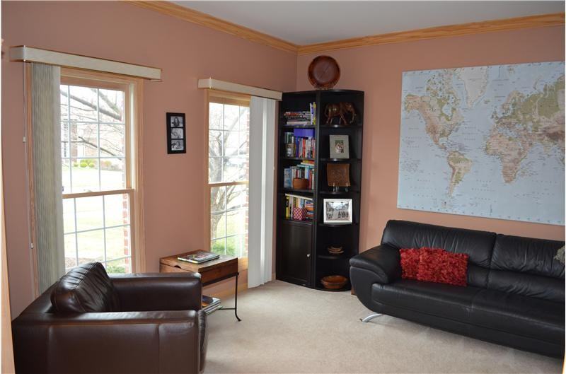 3744 Sunburst Ln - Photo 3 of 17