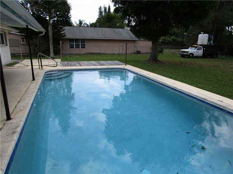 4430 W Broward Blvd - Photo 2 of 13