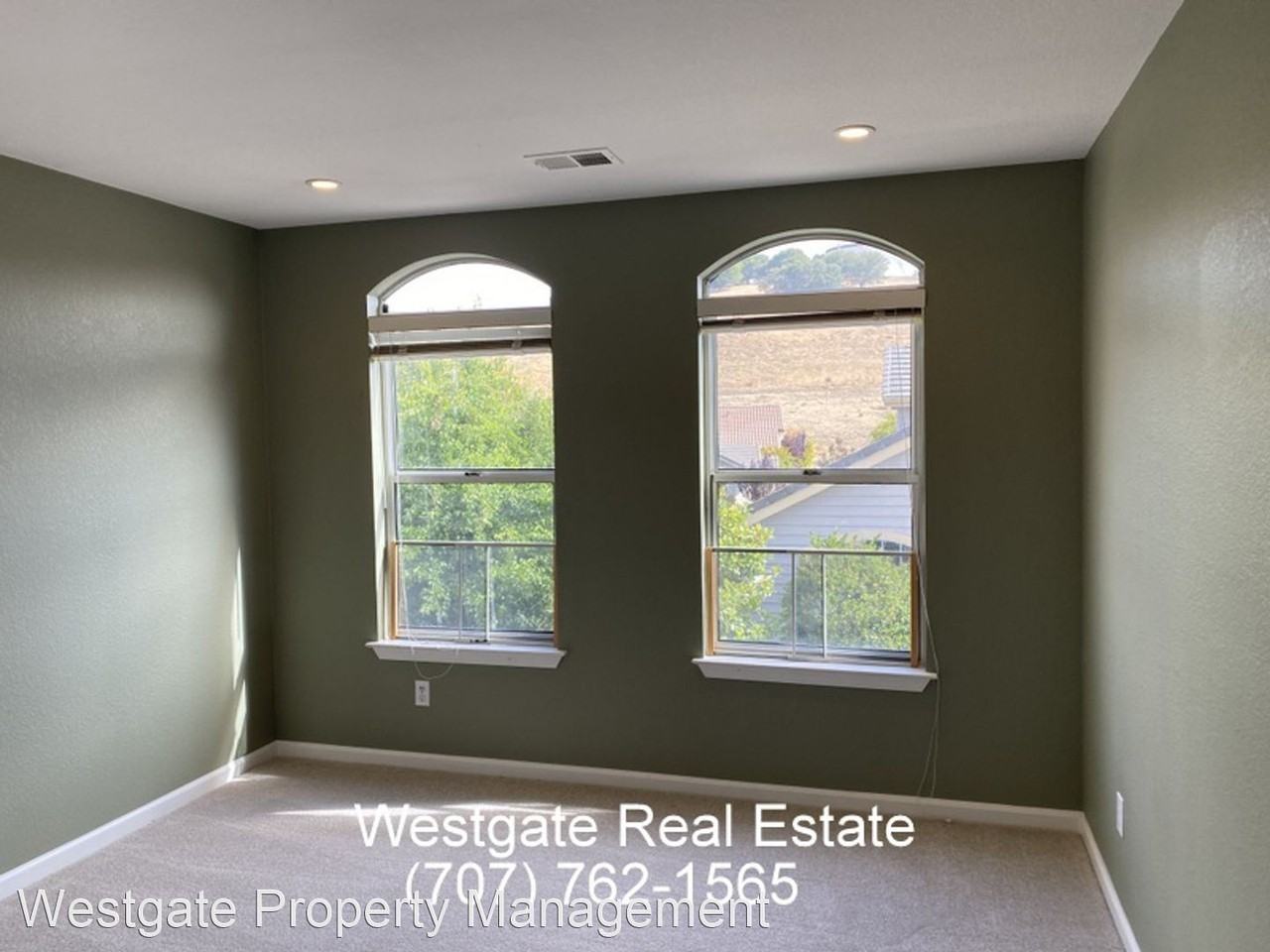 116 Dublin Ct - Photo 2 of 32