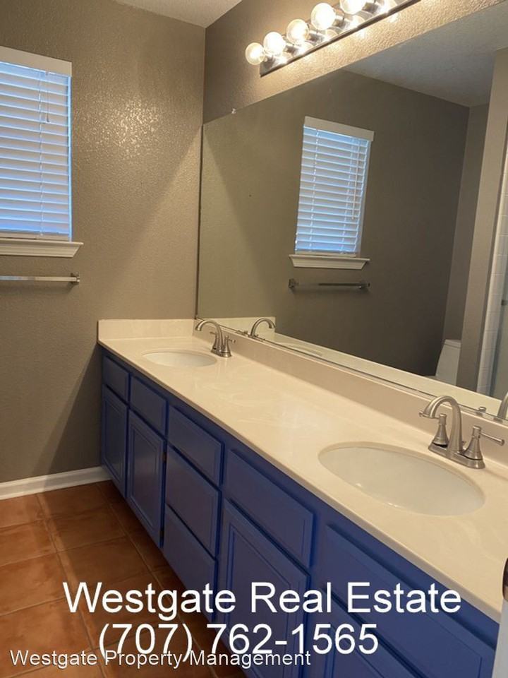 116 Dublin Ct - Photo 3 of 32