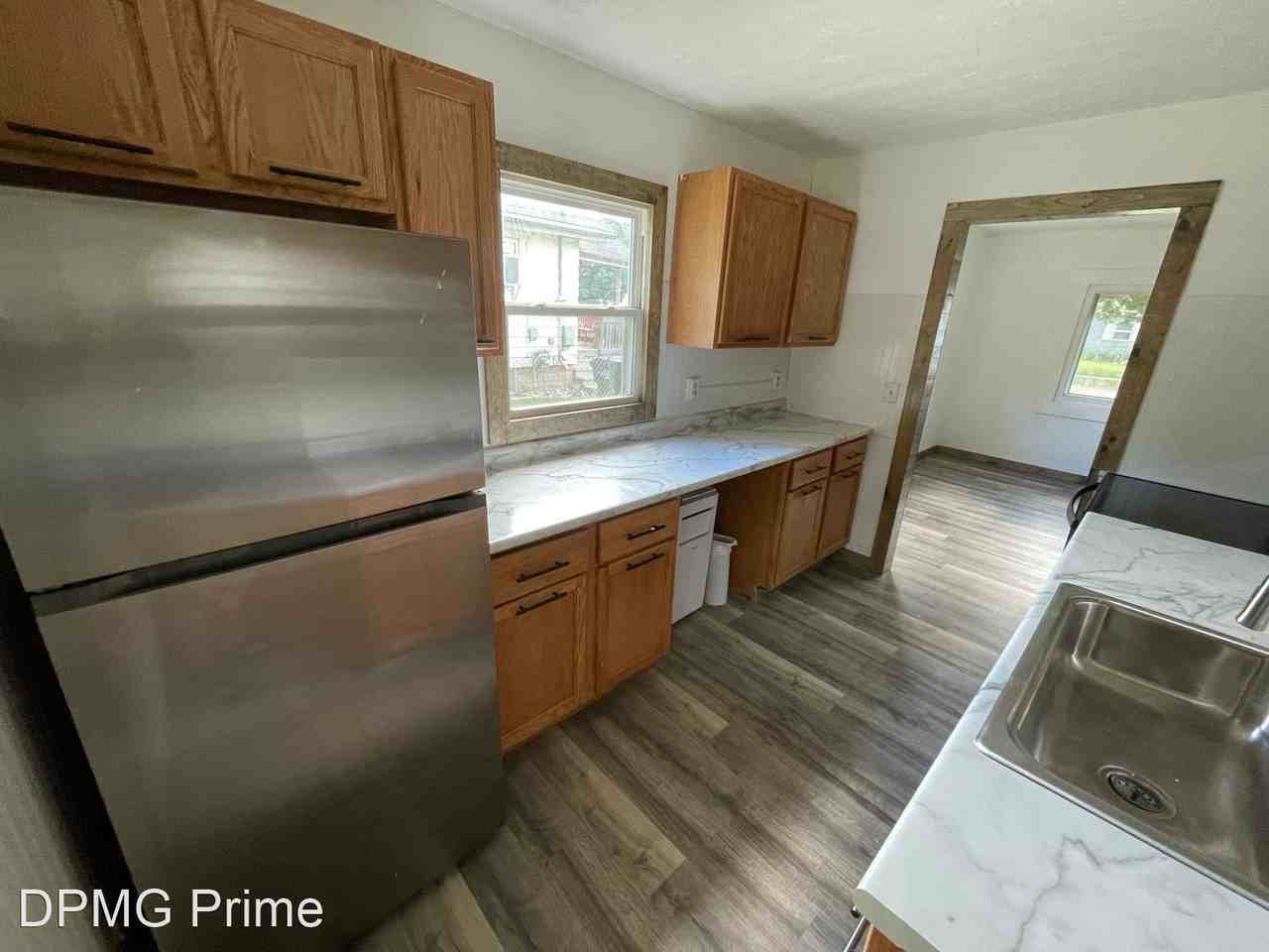 1632 Robertson Ave - Photo 2 of 14