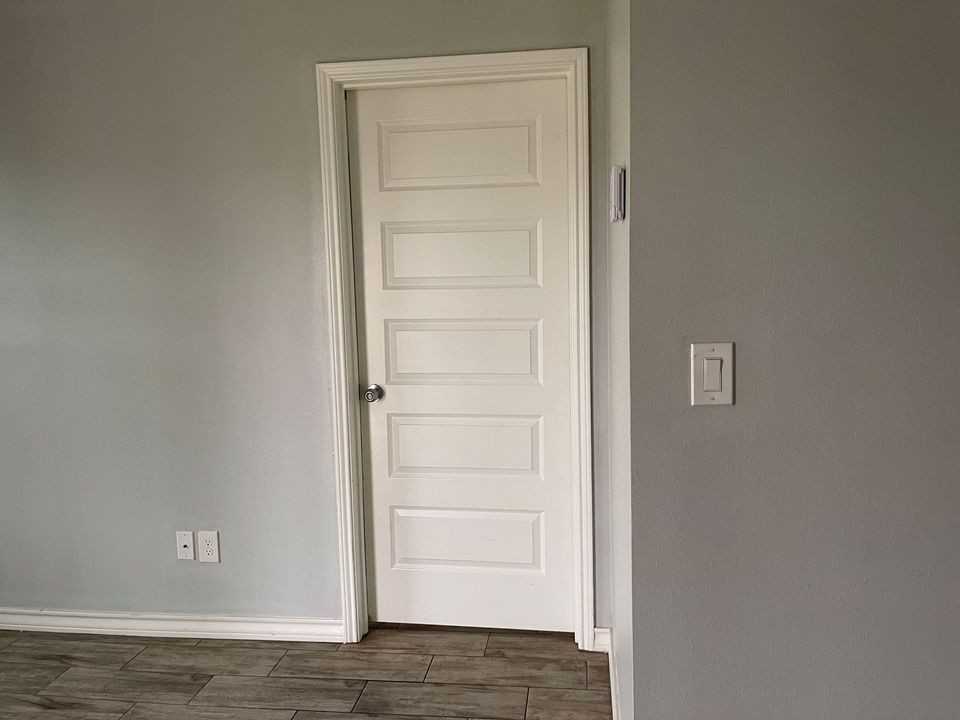 1315 Quitaca Dr - Photo 3 of 6