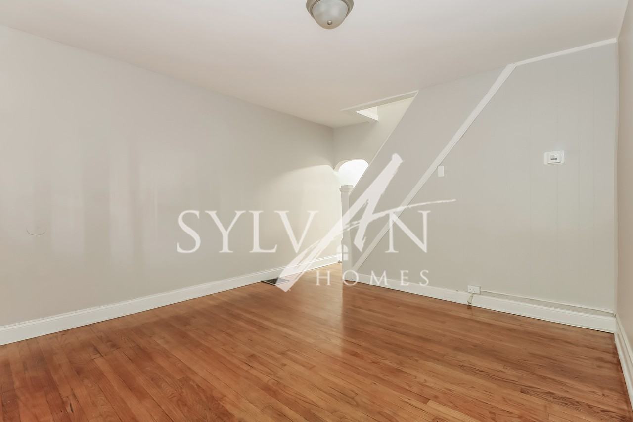 207 Fagley St - Photo 2 of 14