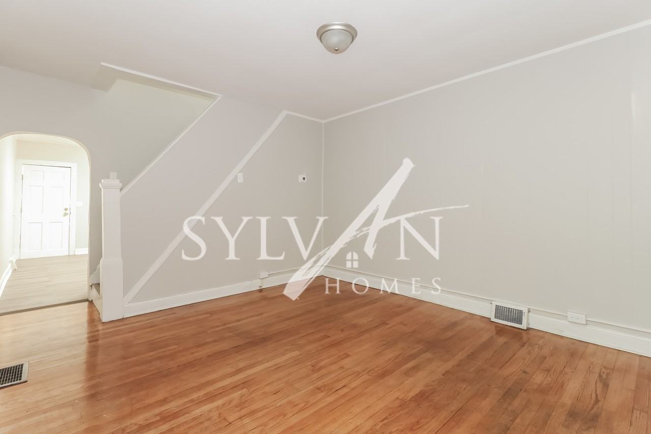 207 Fagley St - Photo 3 of 14