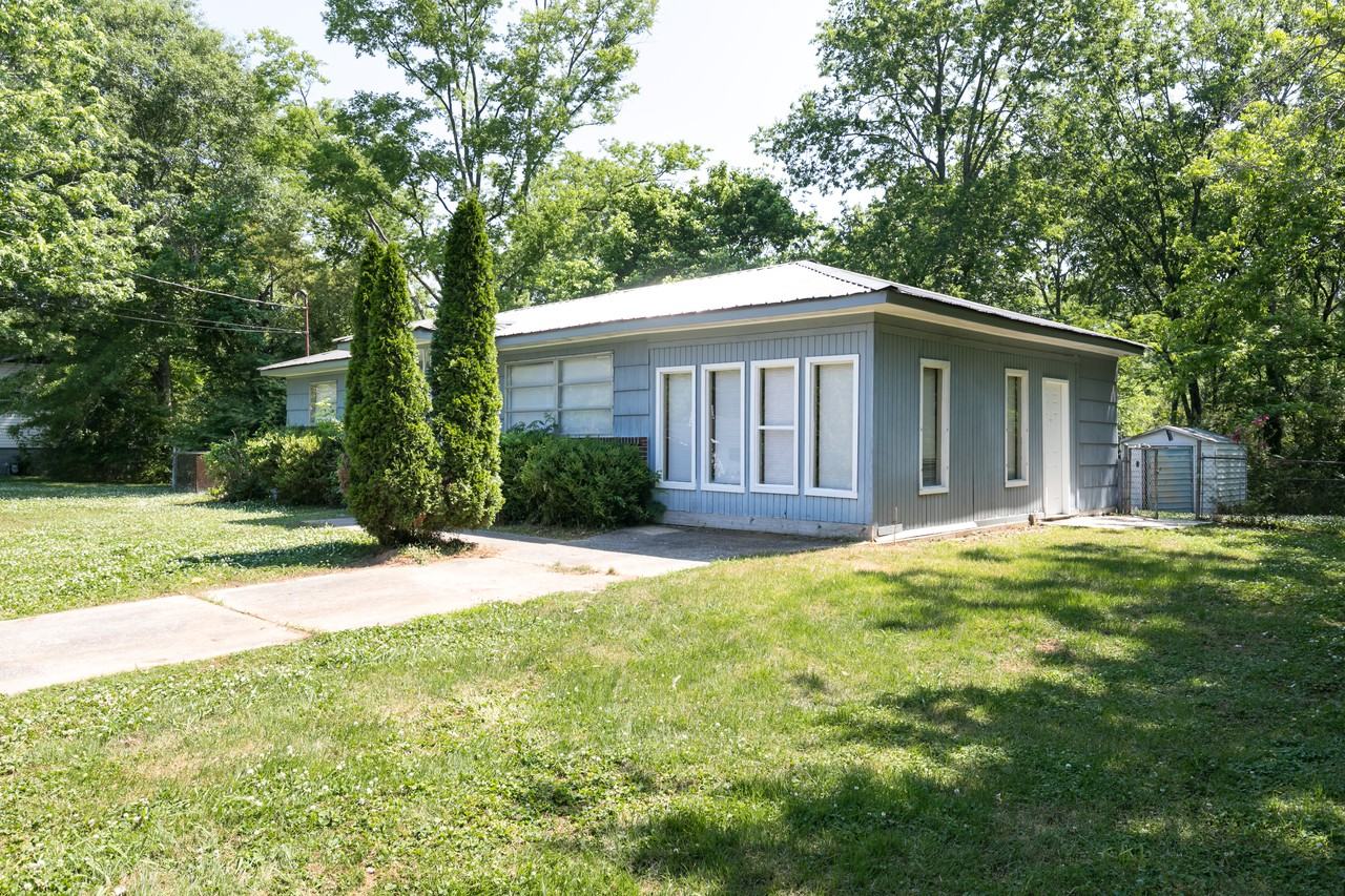 1025 Heflin Ave W - Photo 3 of 26