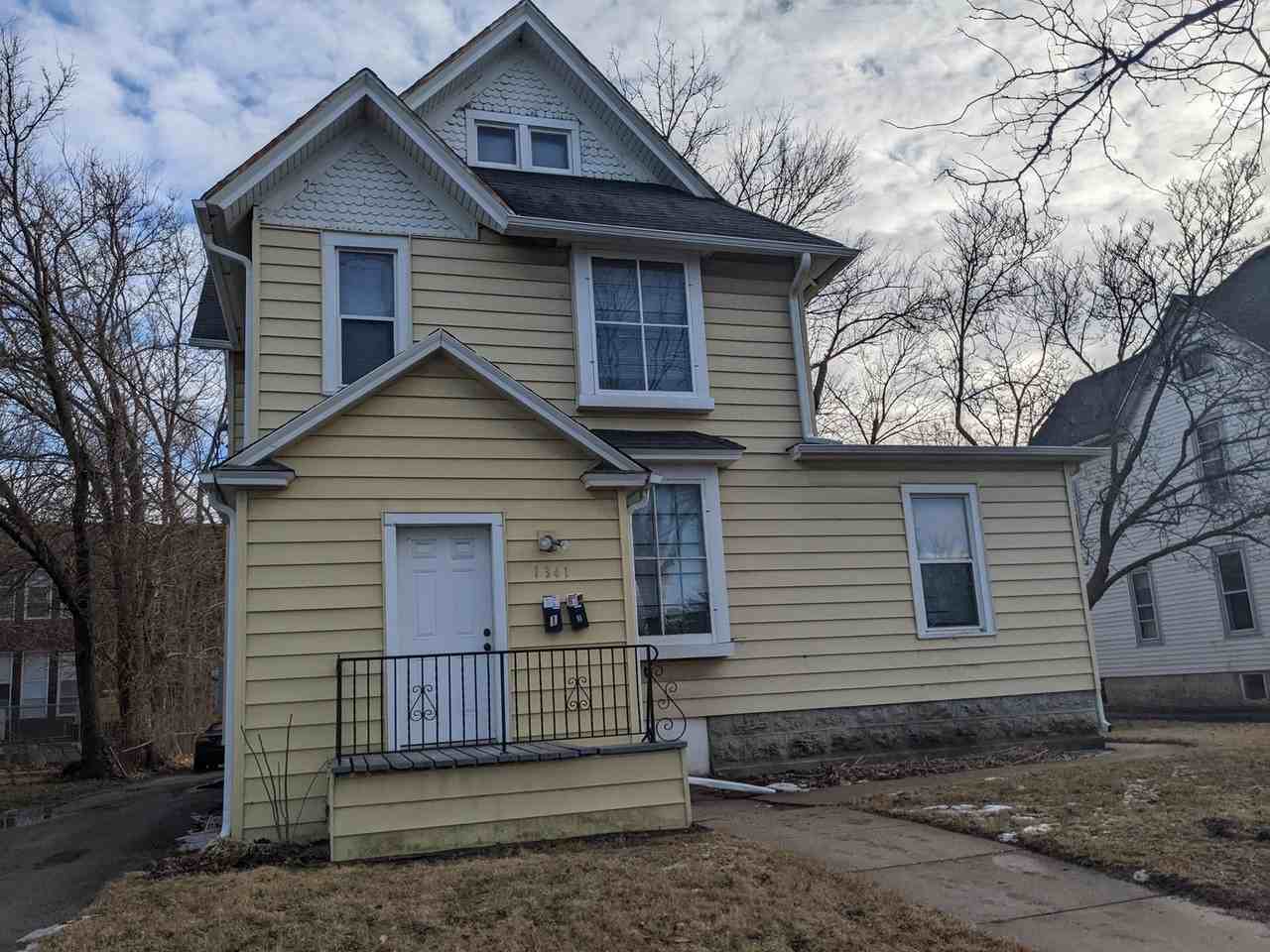 1341 Charles St - Photo 3 of 16