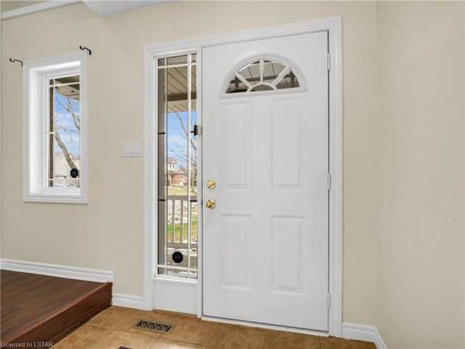 821 Fieldgate Cir - Photo 3 of 27