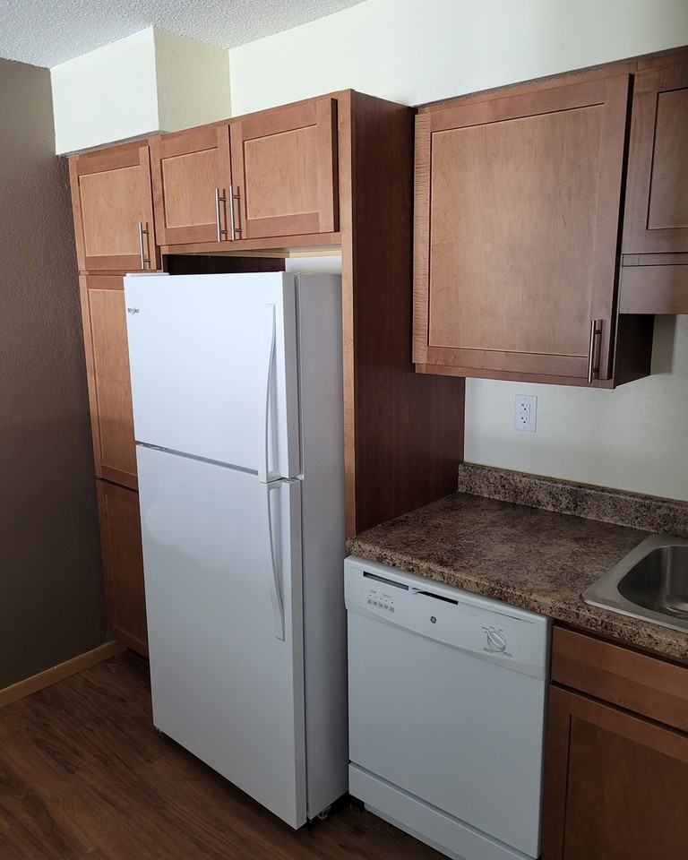 600 Spring Street North #210 - Photo 2 of 8