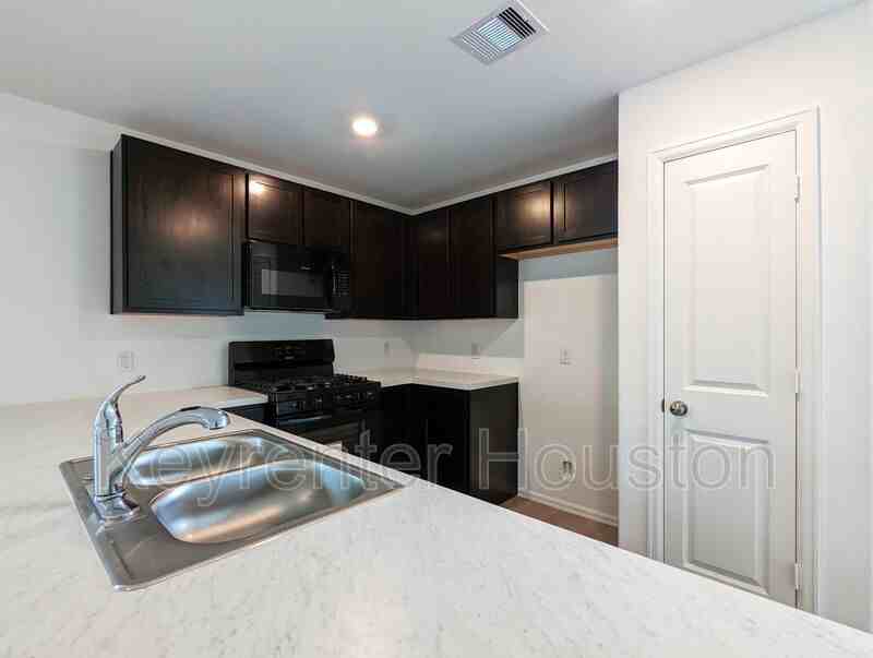 8810 Wooster Trails Dr - Photo 6 of 16
