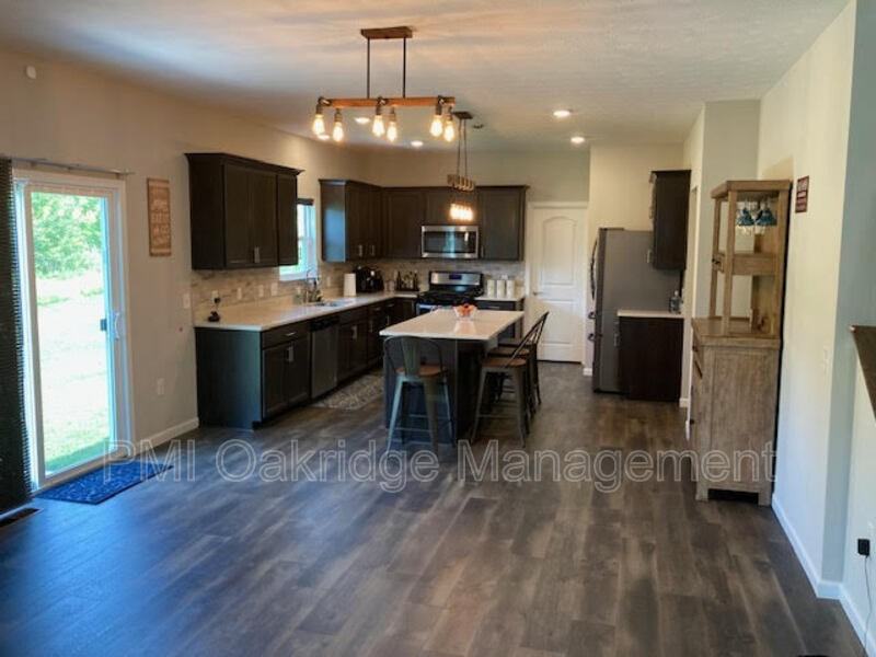3013 Snowdrop Ct - Photo 3 of 18