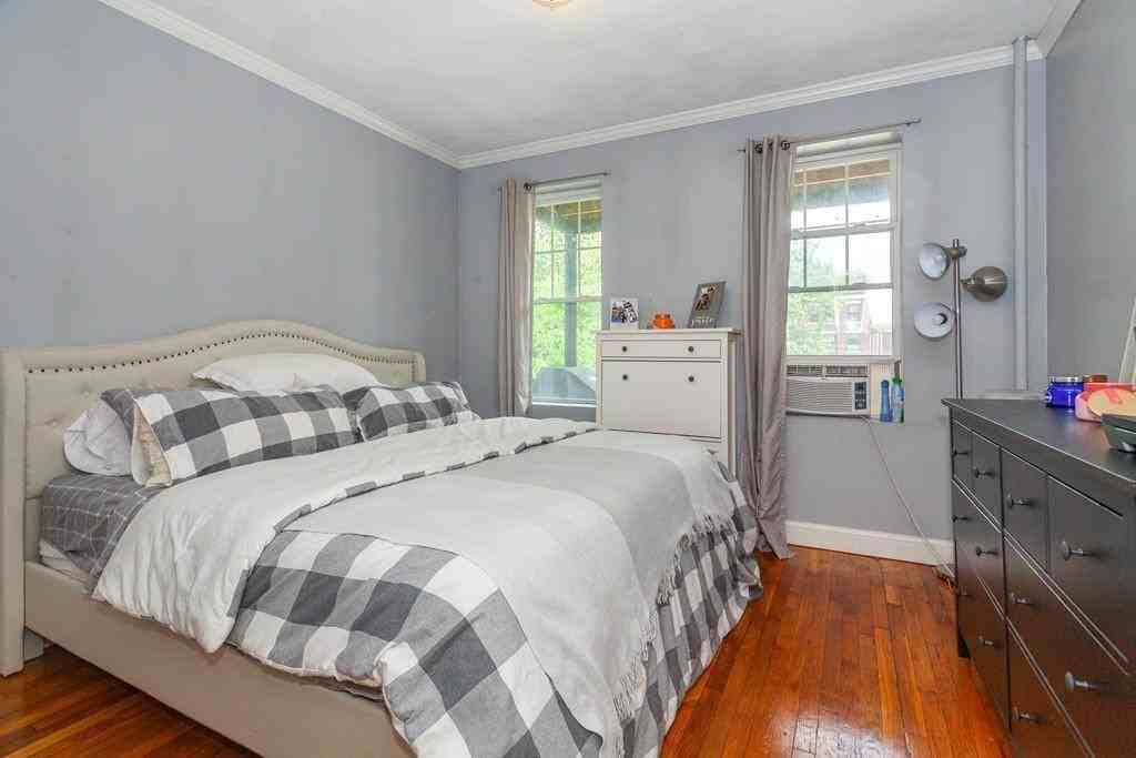 1746 Commonwealth Ave #4 - Photo 6 of 9