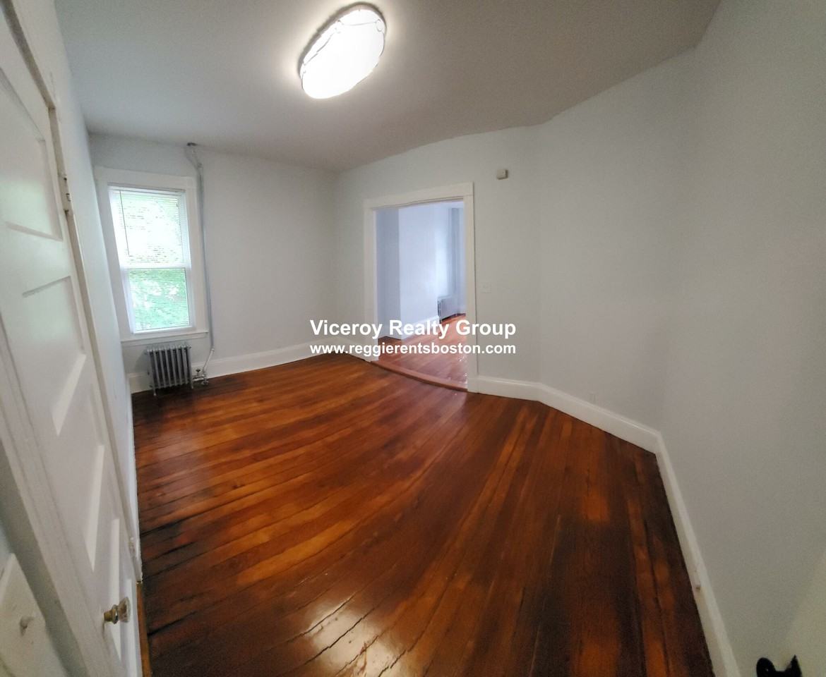 Rockland St #2 - Photo 4 of 12