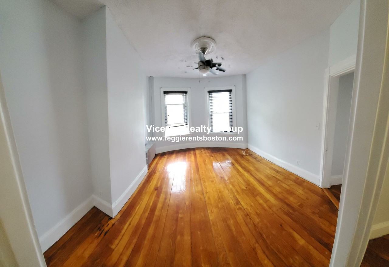 Rockland St #2 - Photo 5 of 12