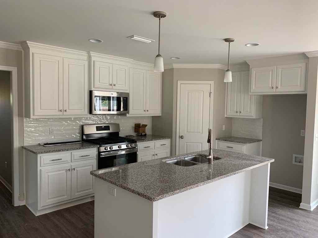 602 Ridgeland Rd - Photo 3 of 6