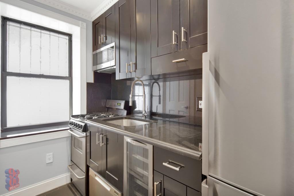 Mulberry St #1AR - Photo 2 of 8