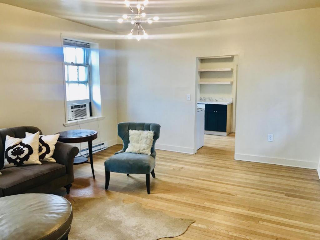 201 S Market St - Photo 4 of 6