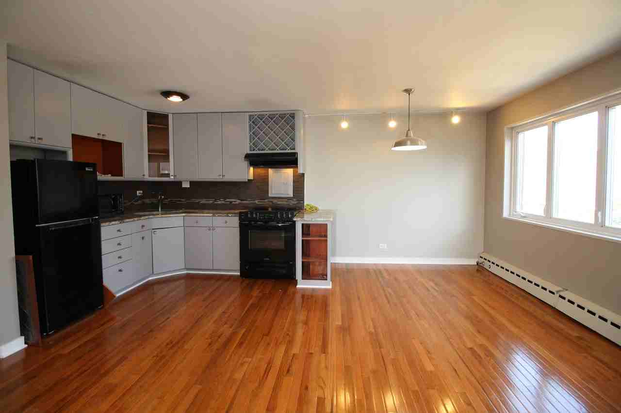 700 West Bittersweet Place #1009 - Photo 4 of 19