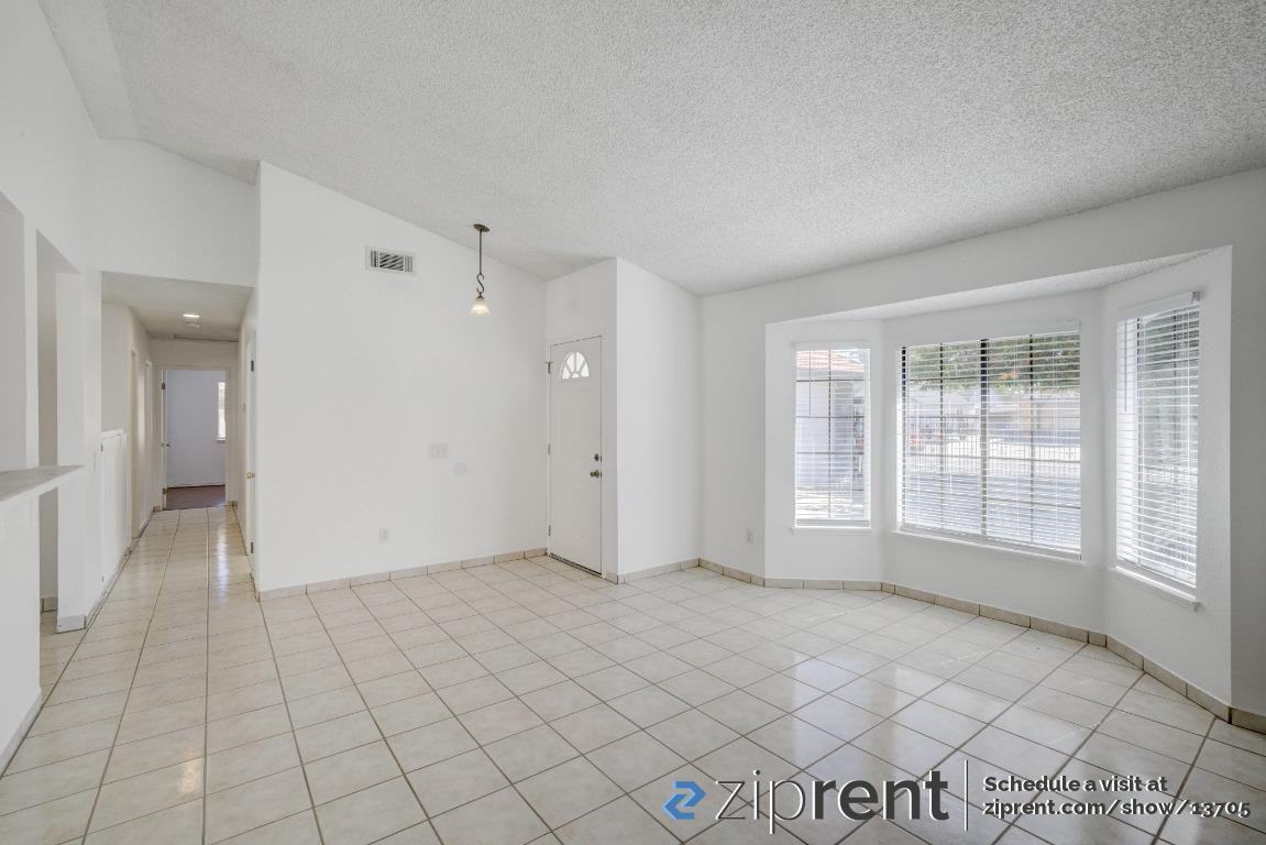 37007 Calle Grande - Photo 2 of 19