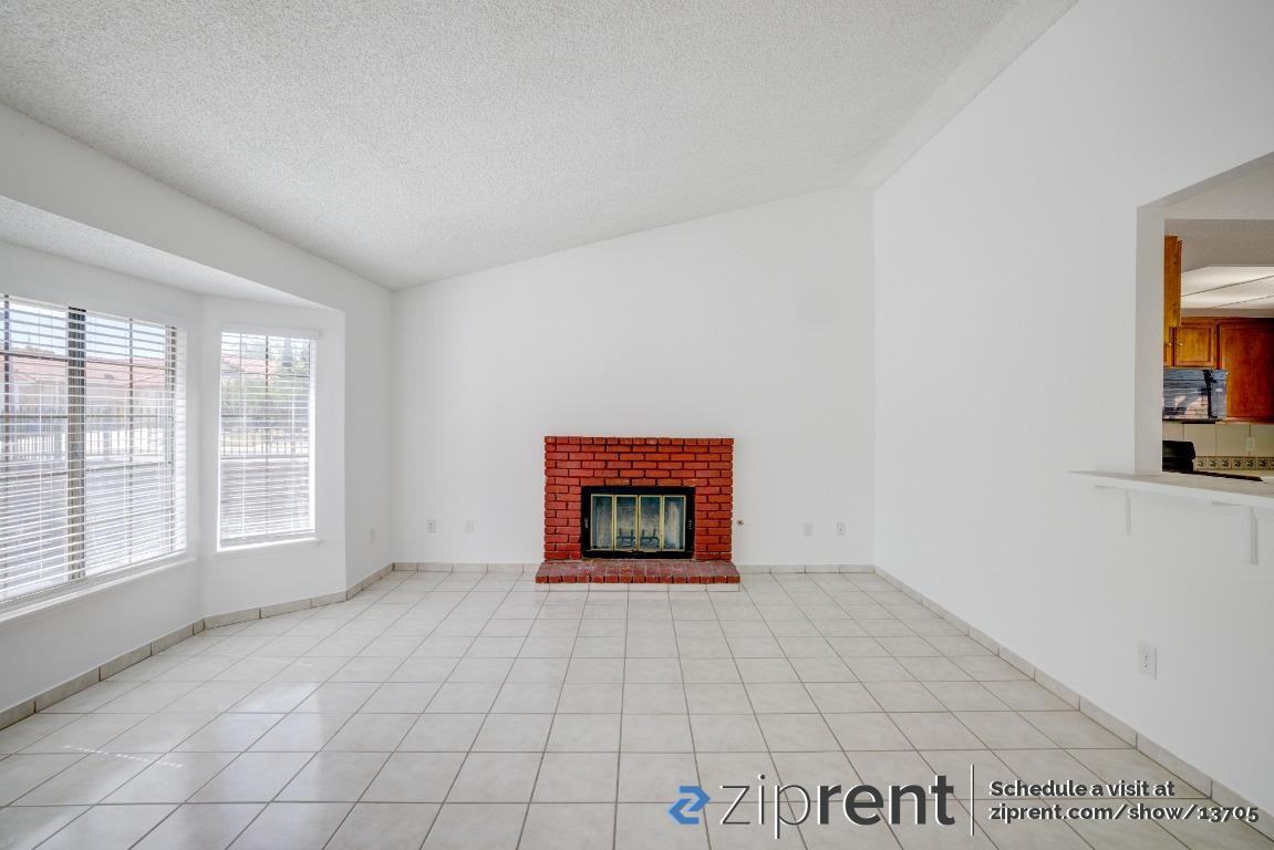 37007 Calle Grande - Photo 3 of 19