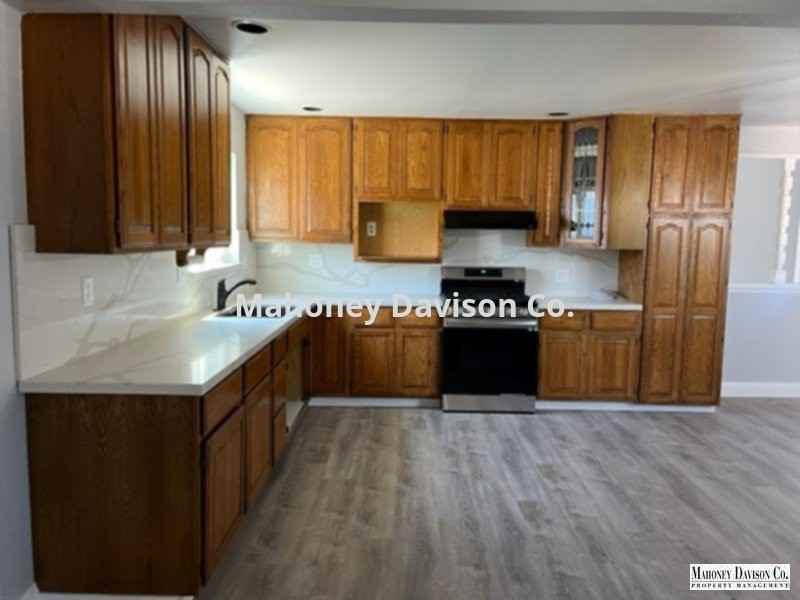 11 Betty Ct - Photo 2 of 11