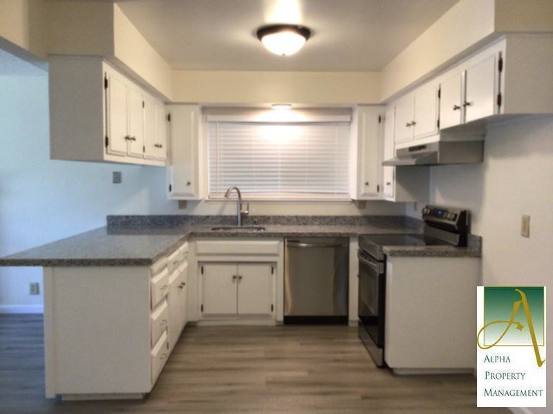 5418 Bartig Way - Photo 6 of 10