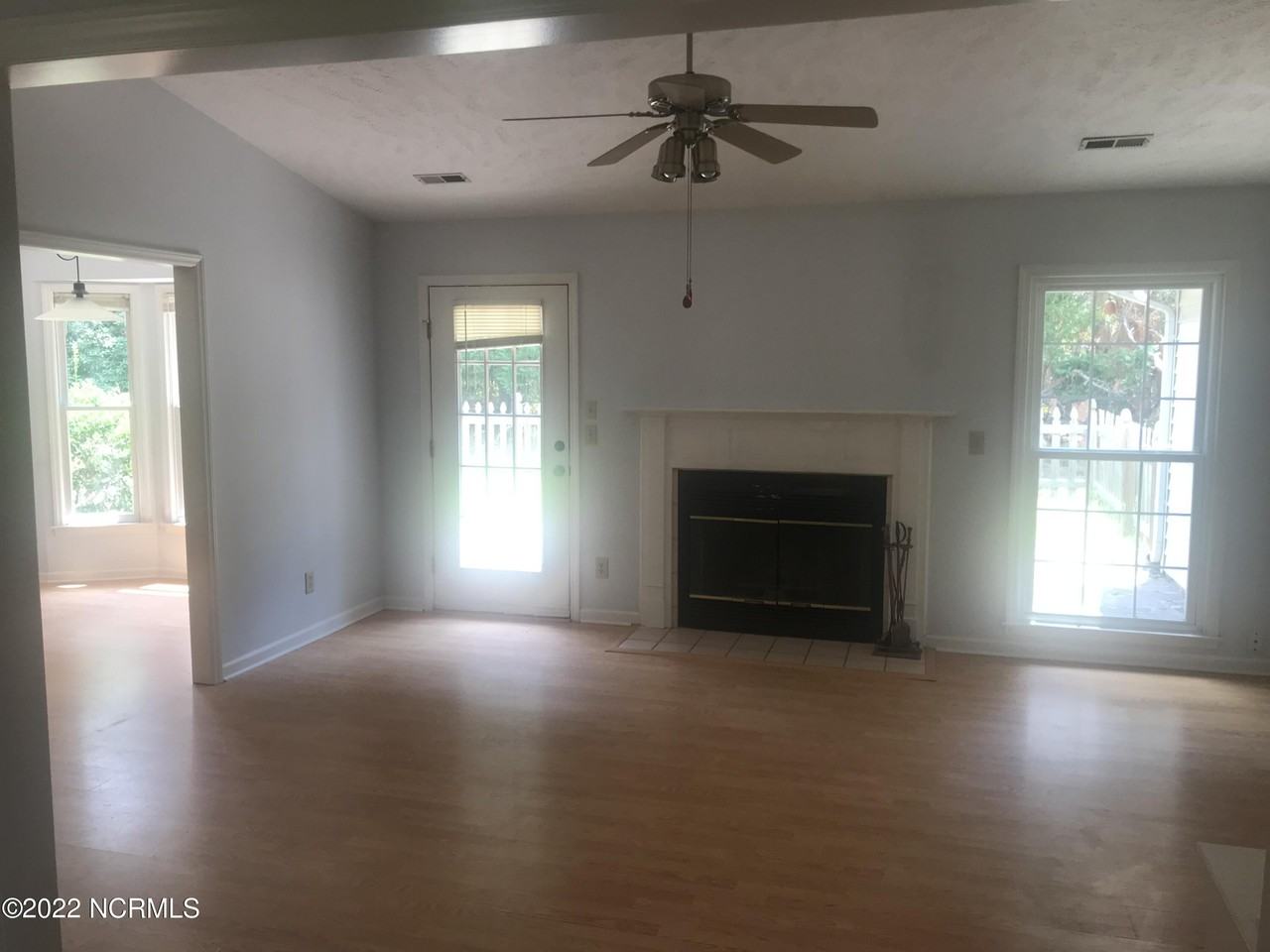 10 Surry Ln - Photo 2 of 15